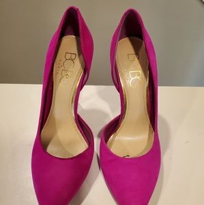 BCBG magenta pumps. Size 7
